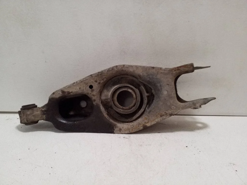 Rear upper control arm/wishbone – Maserati Ghibli (2013-), left