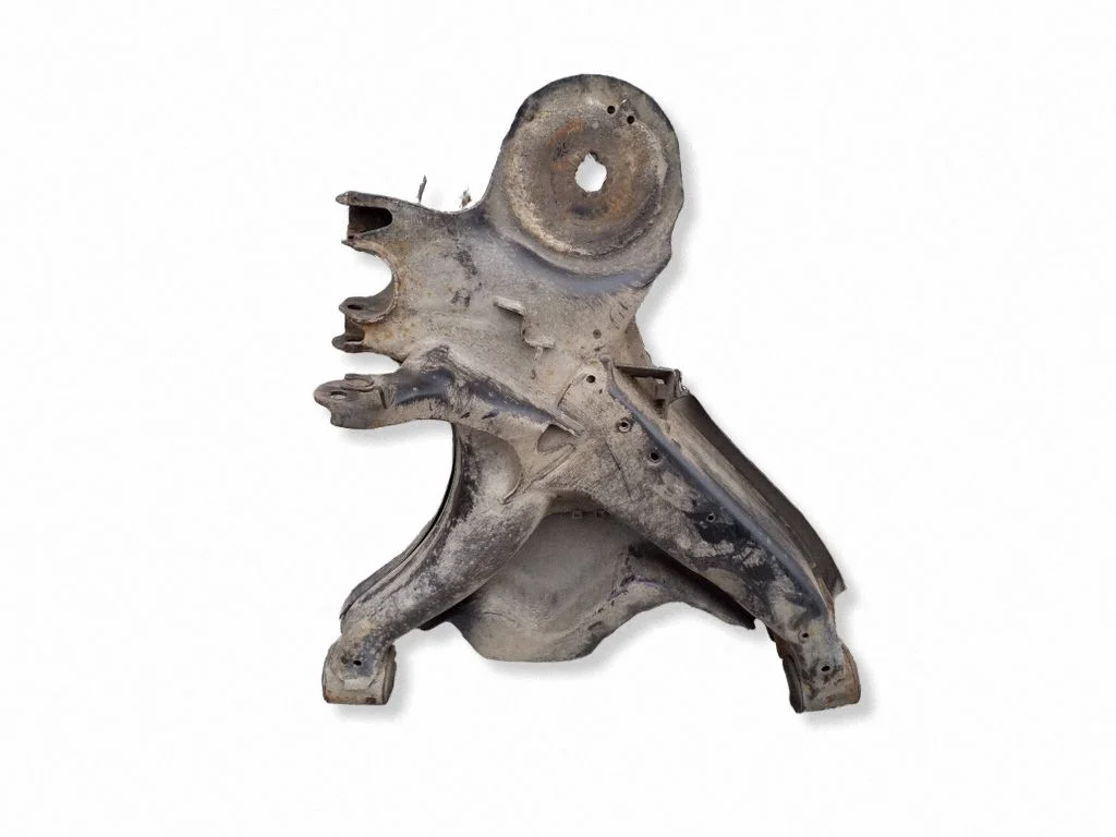 Tagumine ülemine õõtshoob – parem