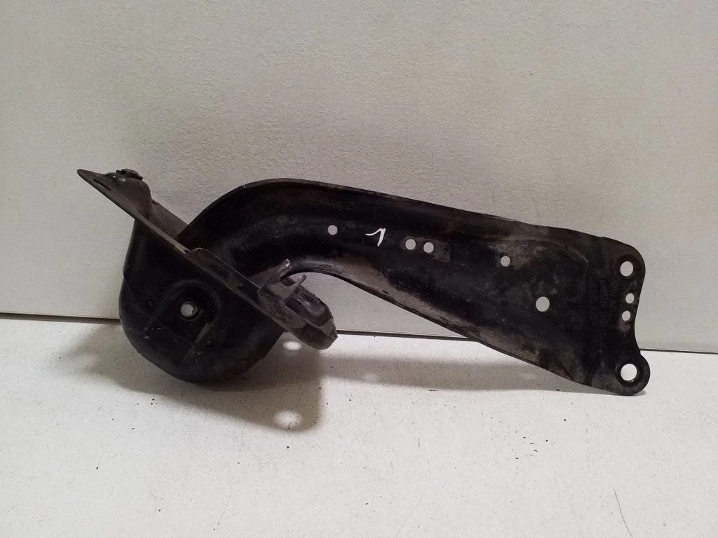 Rear upper control arm/wishbone – Volkswagen Passat B7 USA (2012-2019)