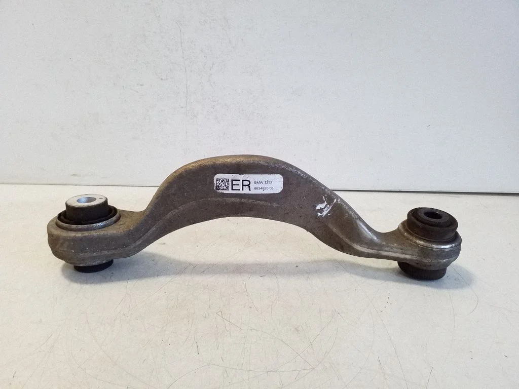 Rear upper control arm/wishbone 8834820