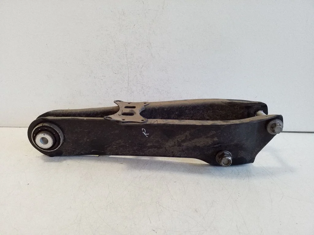 Rear upper control arm/wishbone 6895251