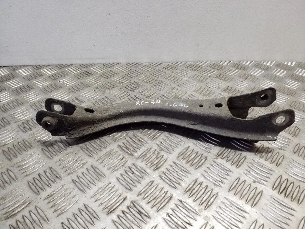 Rear upper control arm/wishbone – left