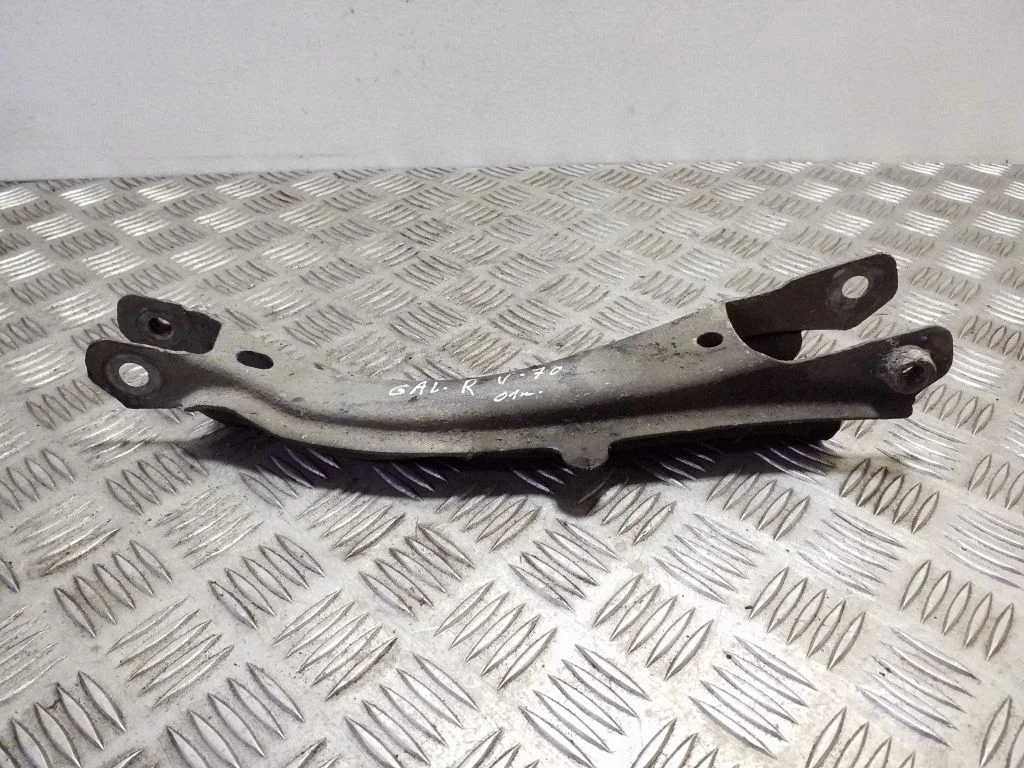 Rear upper control arm/wishbone – right