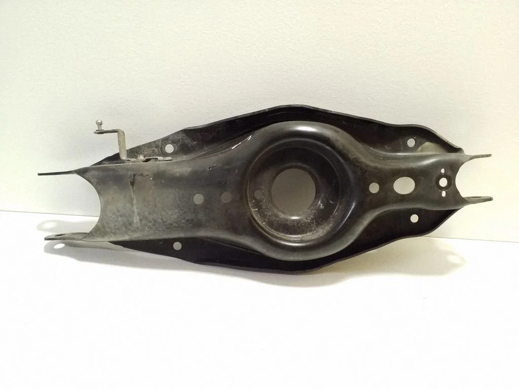 Tagumine ülemine õõtshoob 2433522700