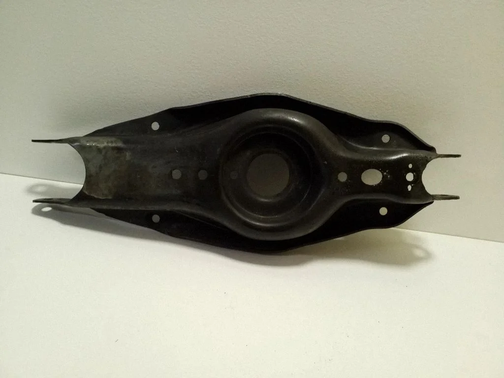 Tagumine ülemine õõtshoob 2433522700