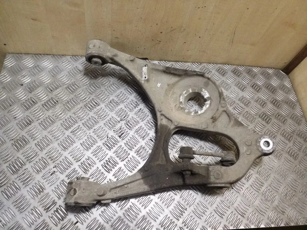 Tagumine ülemine õõtshoob 52124814AD