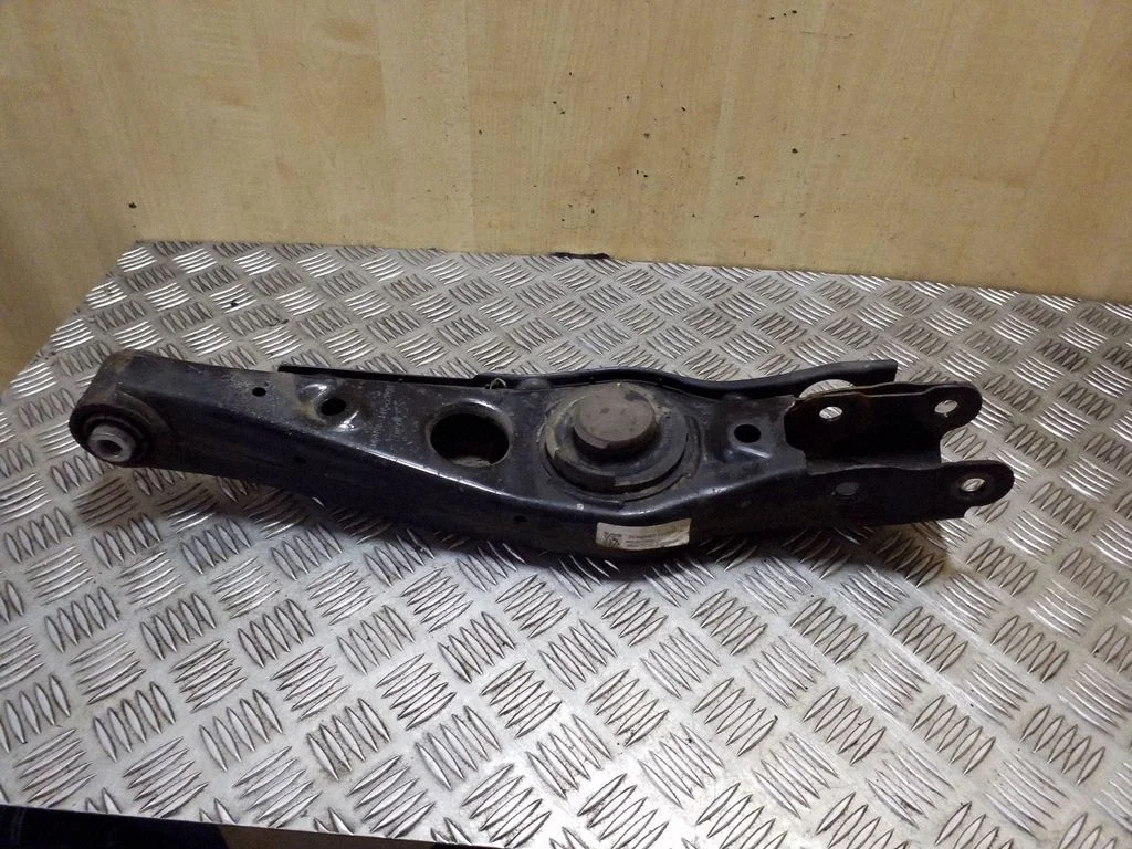 Rear upper control arm/wishbone 55220D3050