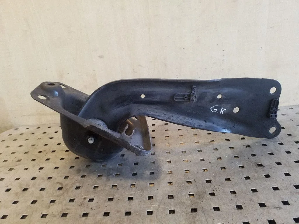 Rear upper control arm/wishbone – Volkswagen Passat CC (2008-2016)