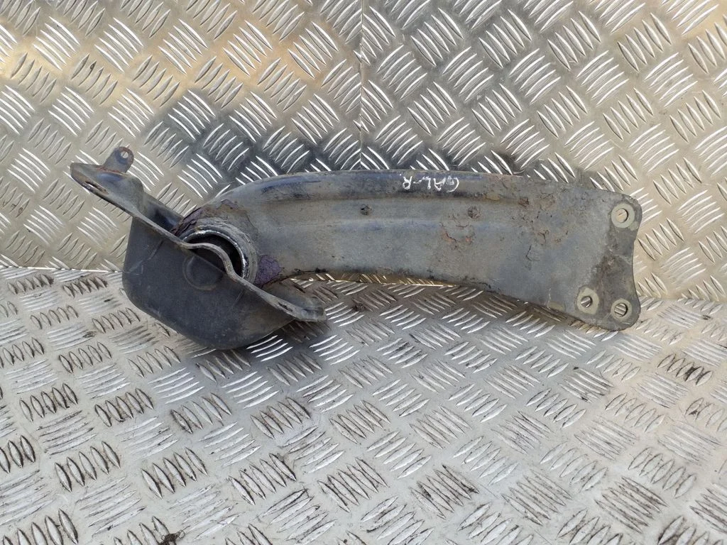 Tagumine ülemine õõtshoob 3C0505130B