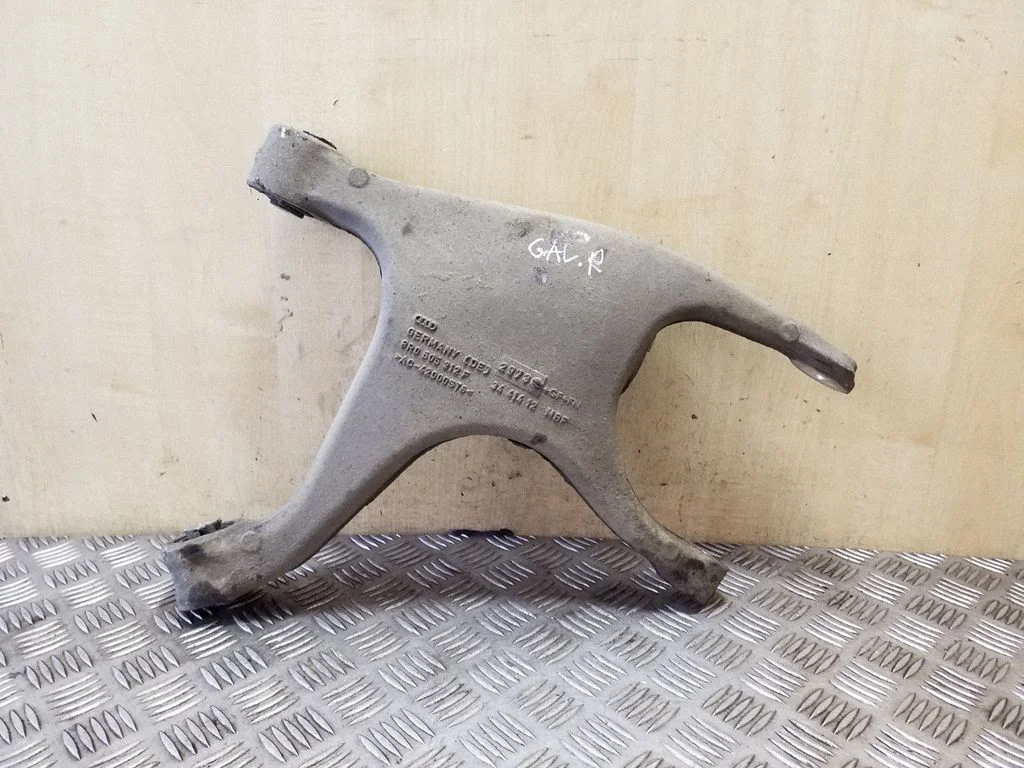 Rear upper control arm/wishbone 8R0505312F