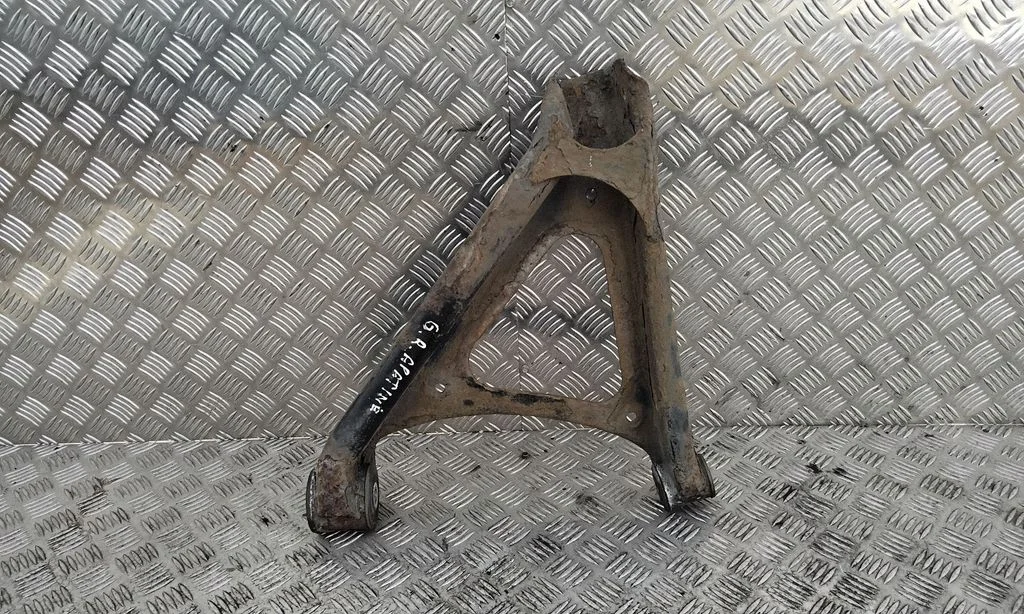 Rear upper control arm/wishbone – right