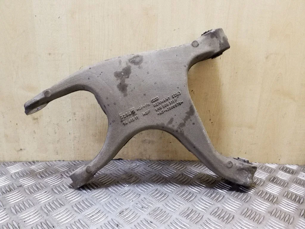 Rear upper control arm/wishbone 8R0505311F