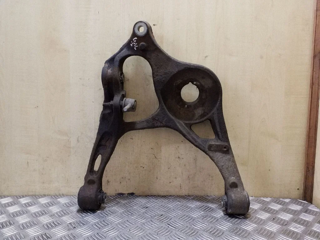 Tagumine ülemine õõtshoob 000060362106