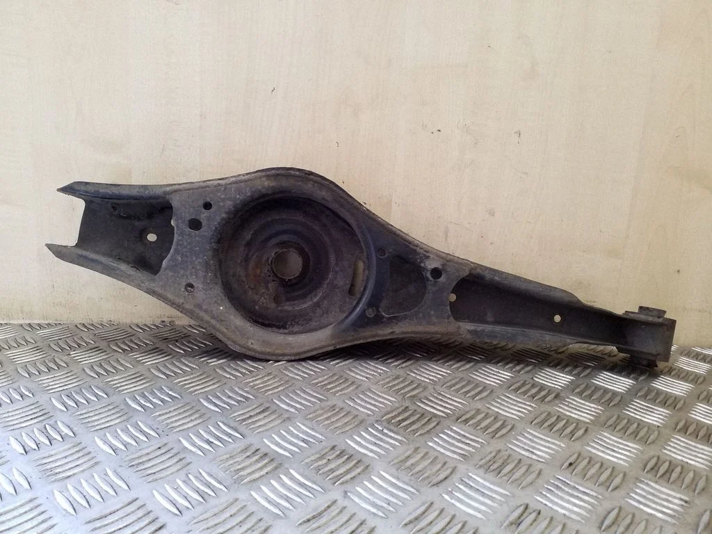 Rear upper control arm/wishbone 1K0505371