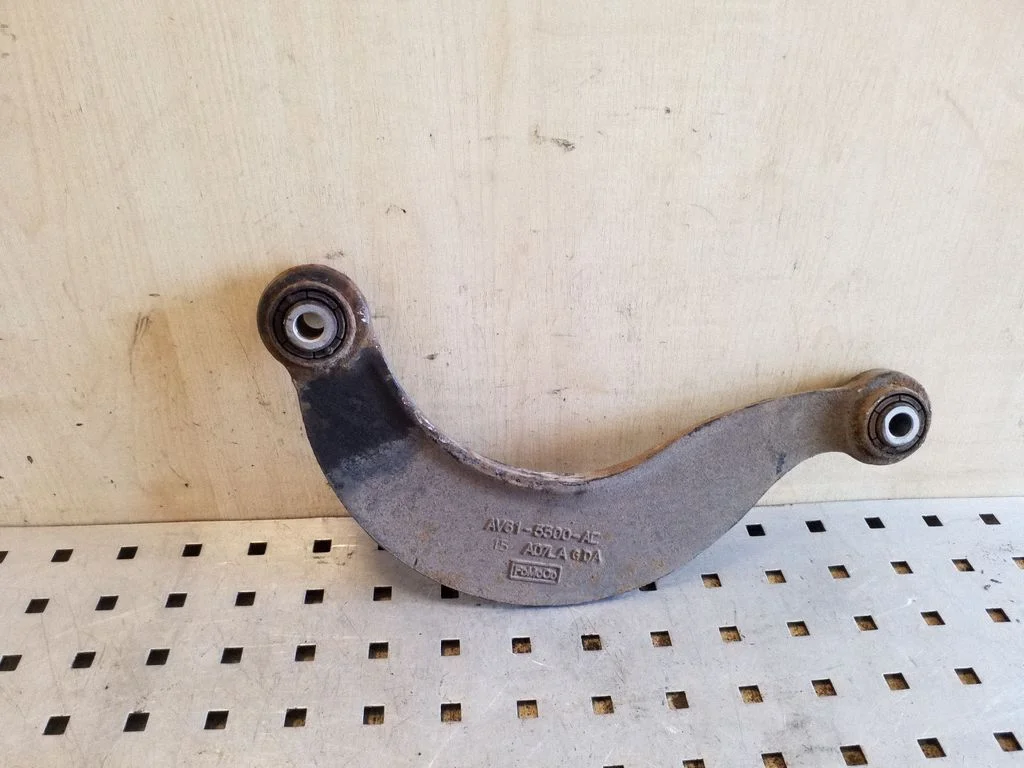 Rear upper control arm/wishbone AV615500AC