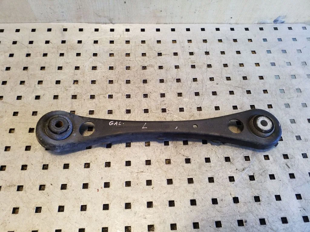 Rear upper control arm/wishbone 8E0501529