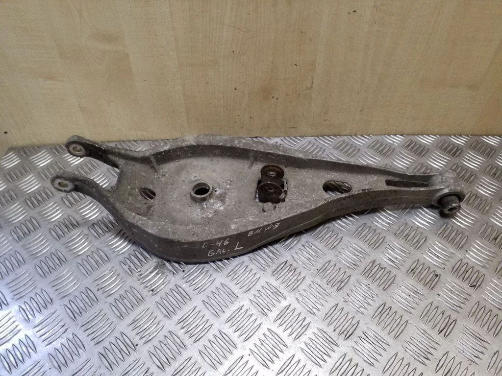 Tagumine ülemine õõtshoob 10948890