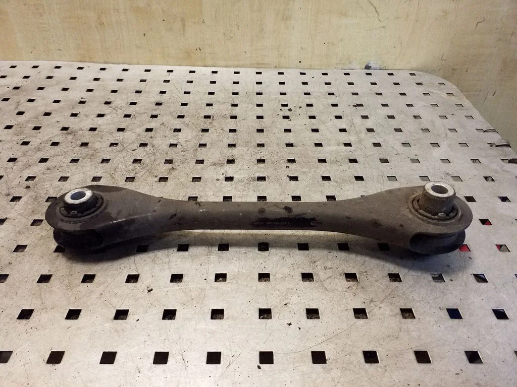 Rear upper control arm/wishbone 5Q0501529C