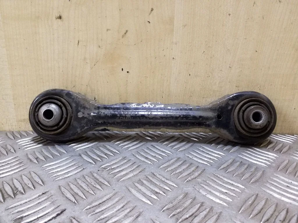 Rear upper control arm/wishbone 33326765425