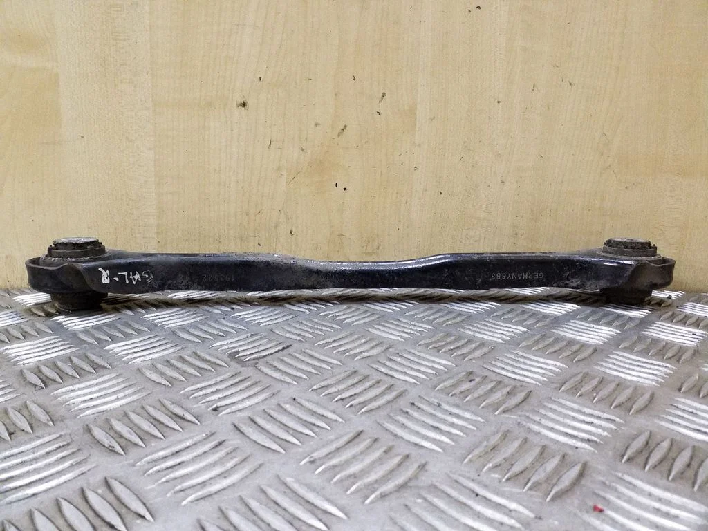 Rear upper control arm/wishbone 6763471