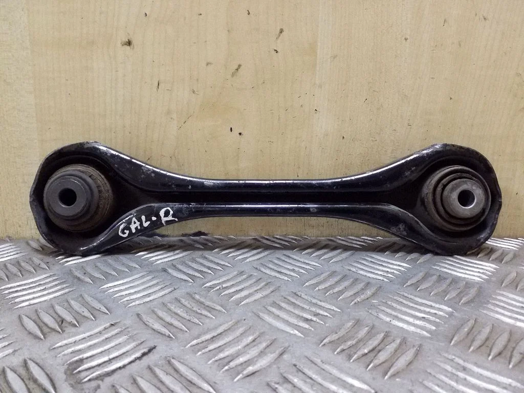 Rear upper control arm/wishbone 33326777980