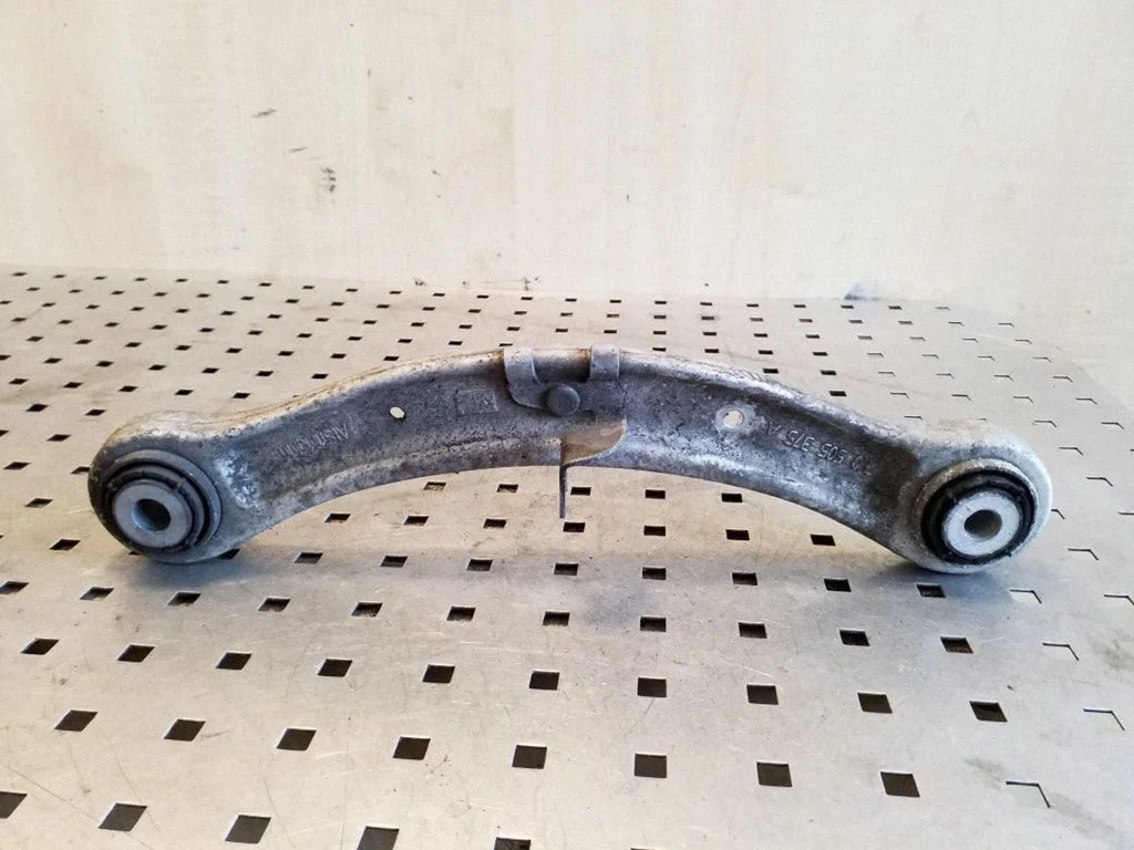 Rear upper control arm/wishbone 7L0505375A
