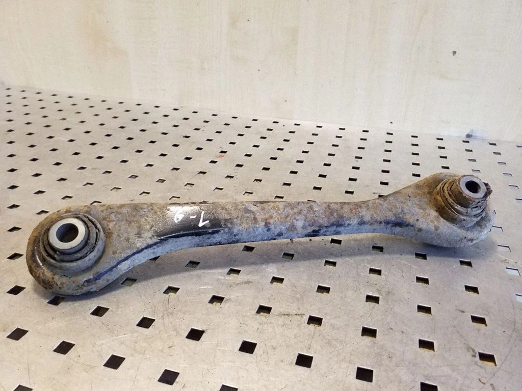 Rear upper control arm/wishbone – Volkswagen Tiguan (2007-2016)