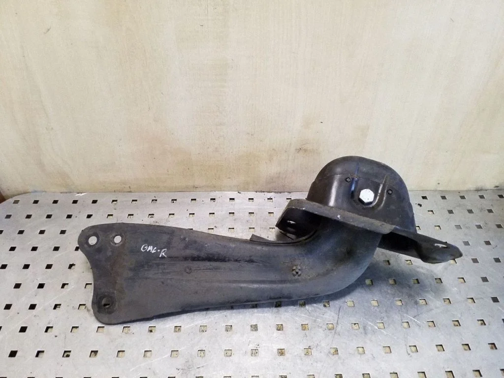 Rear upper control arm/wishbone – right