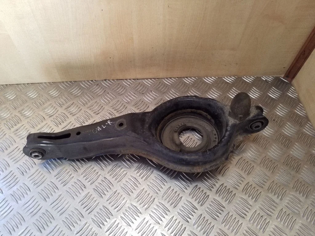 Wahacz tylny górny – Ford Focus (2010-2017), prawy tył