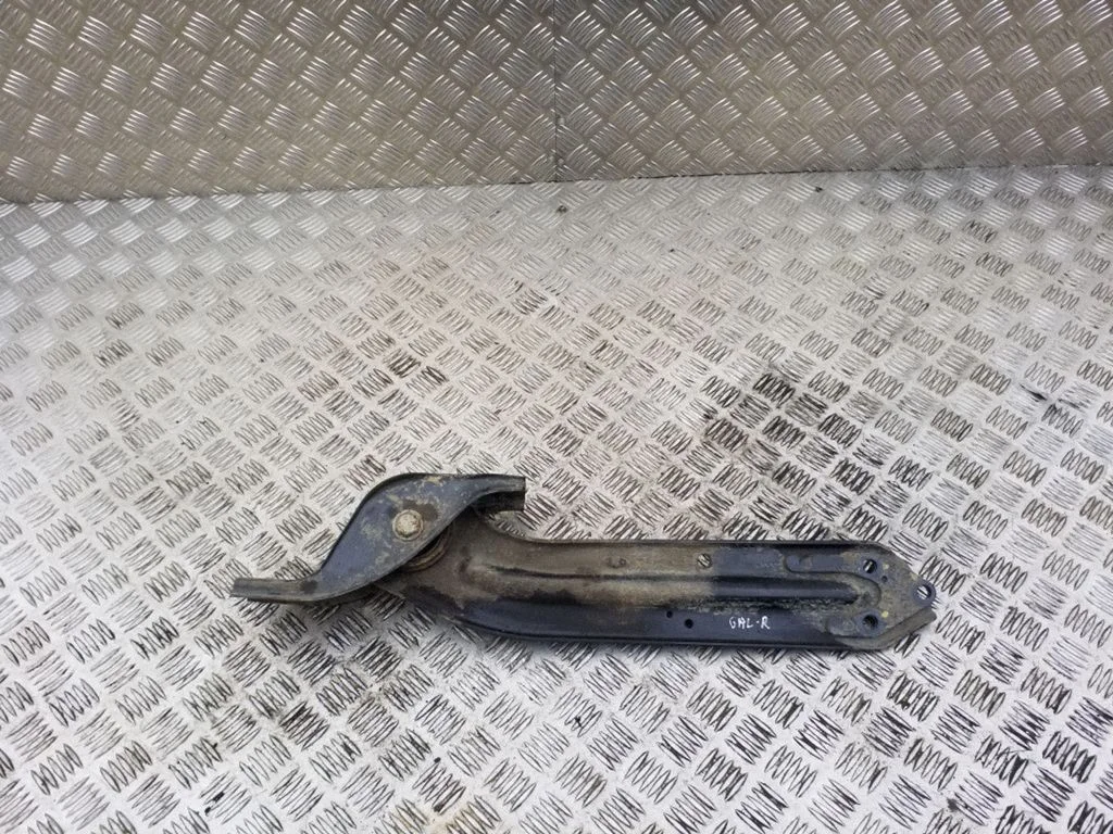Tagumine ülemine õõtshoob 96626482RH