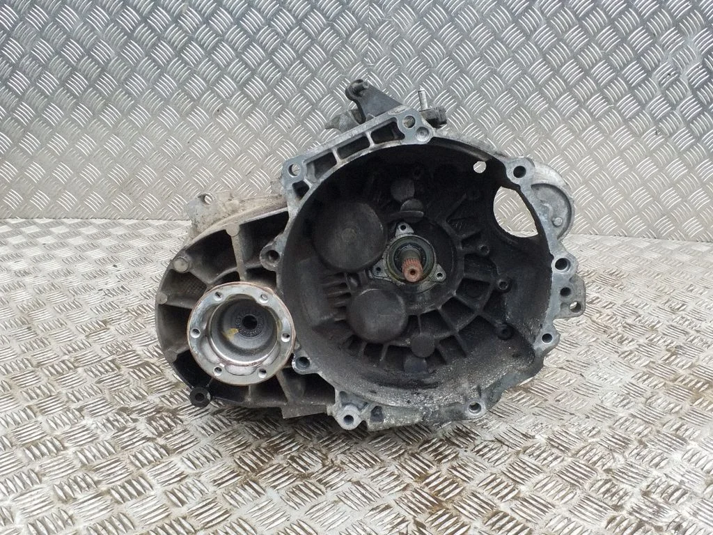 Manual 6 speed gearbox
