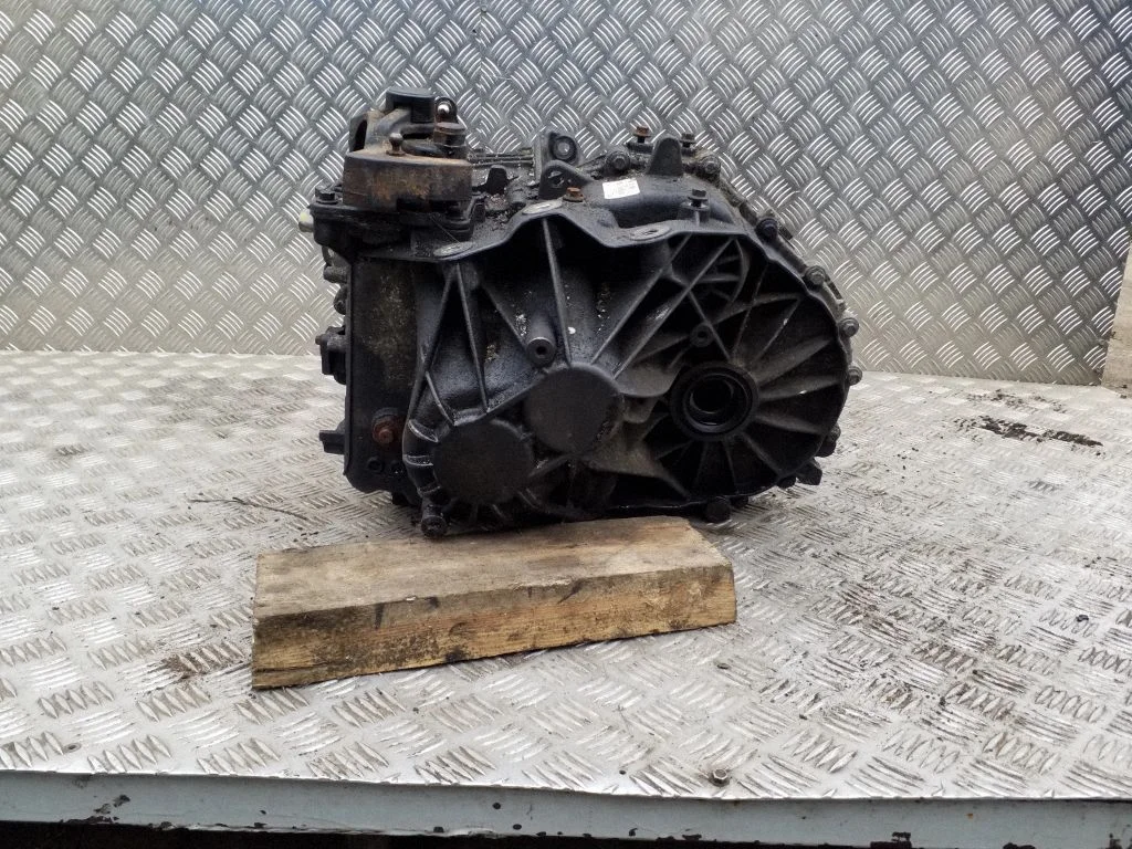 Manual 6 speed gearbox EU1R7002HED