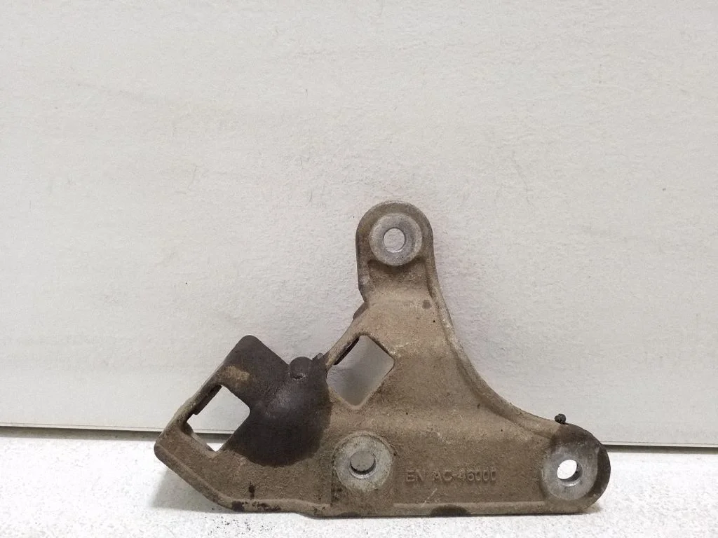 Gearbox mounting bracket A9063740640