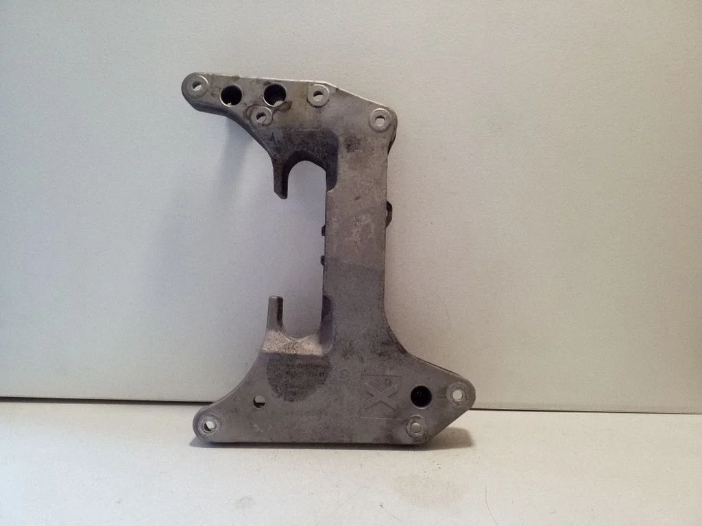 Gearbox mounting bracket – BMW 3 Series G20 G21 (2019-)