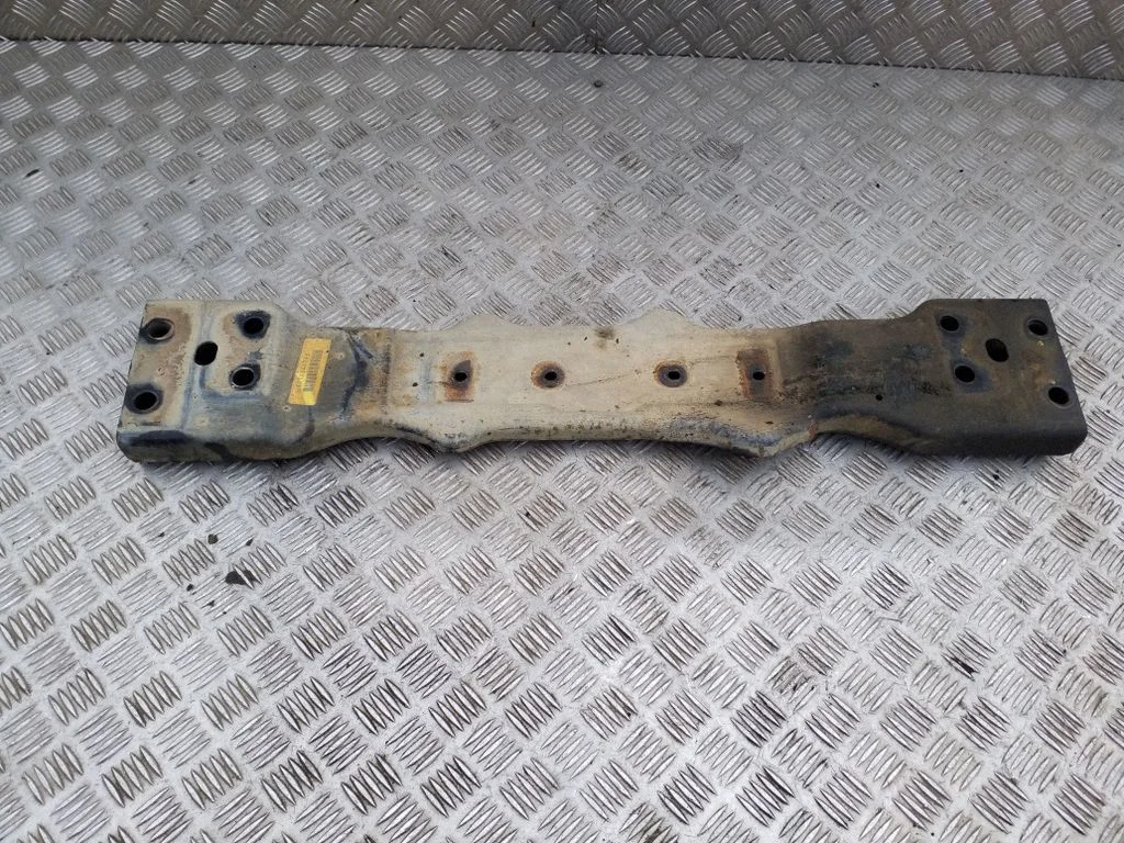 Gearbox mounting bracket 52125442AB