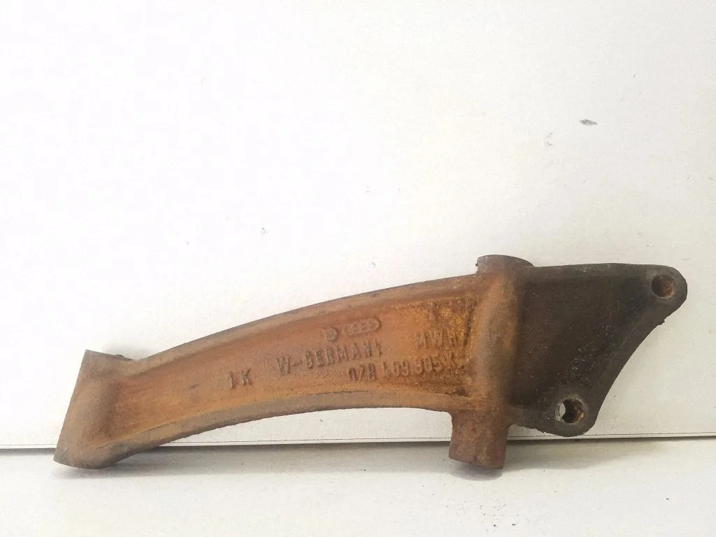 Gearbox mounting bracket 028409905K
