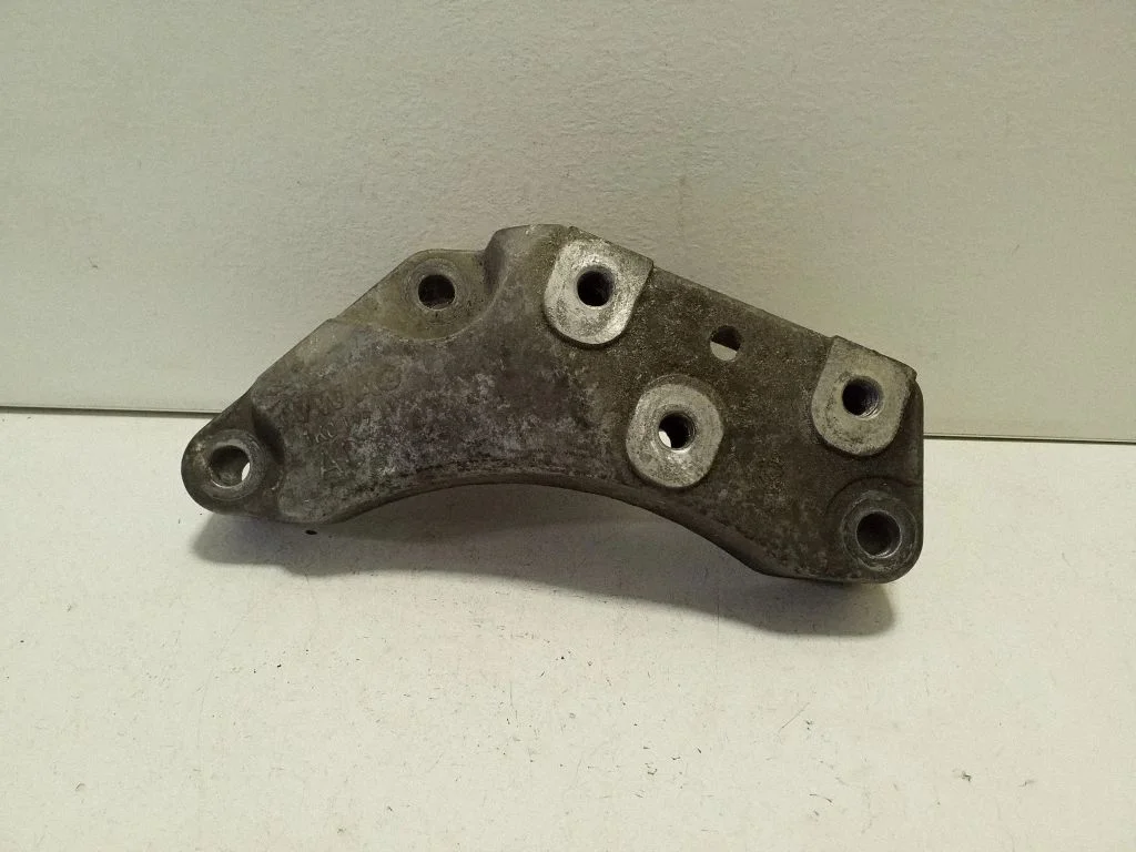 Käigukasti kinnitusklamber 1K0199117AC
