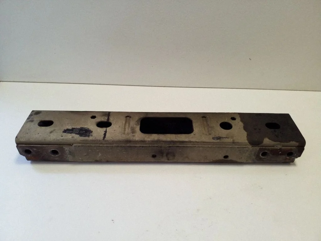 Gearbox mounting bracket 2H0802721
