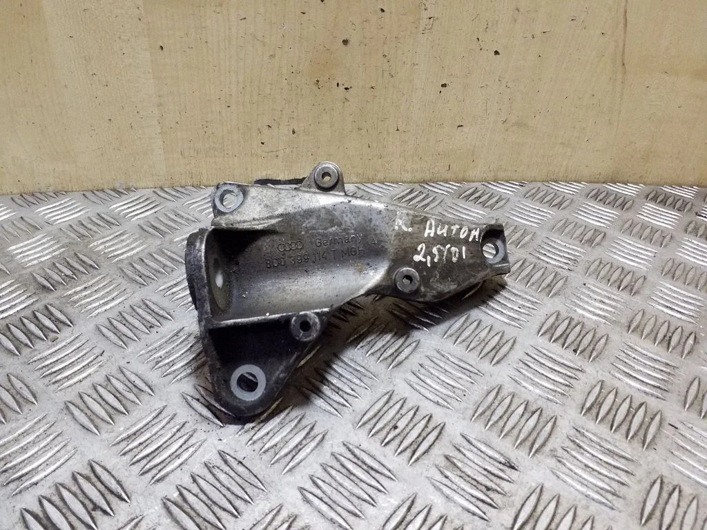 Gearbox mounting bracket 8D0399114T