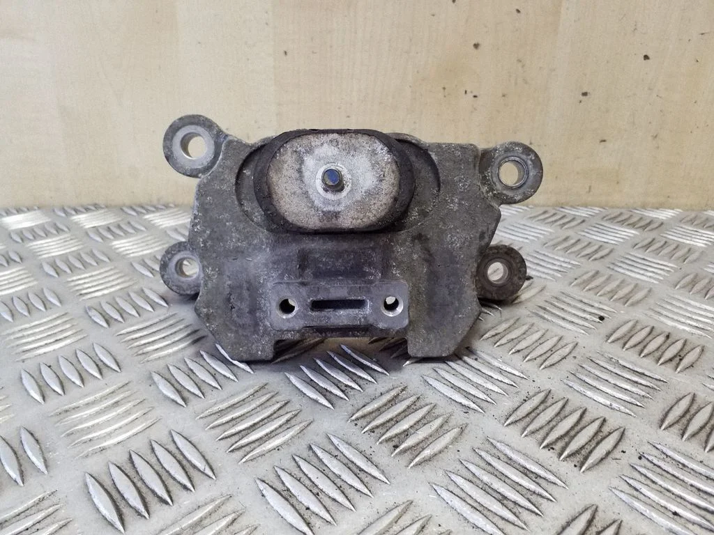 Gearbox mounting bracket 8K0399115T