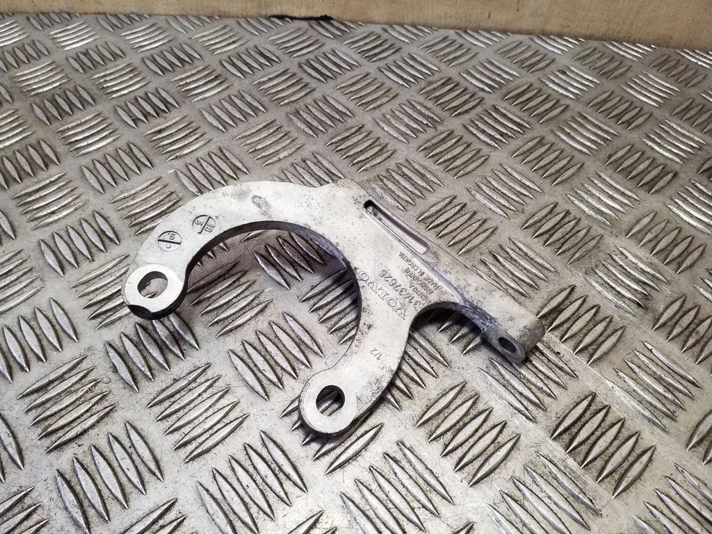 Gearbox mounting bracket – Volvo XC90 (2014-)