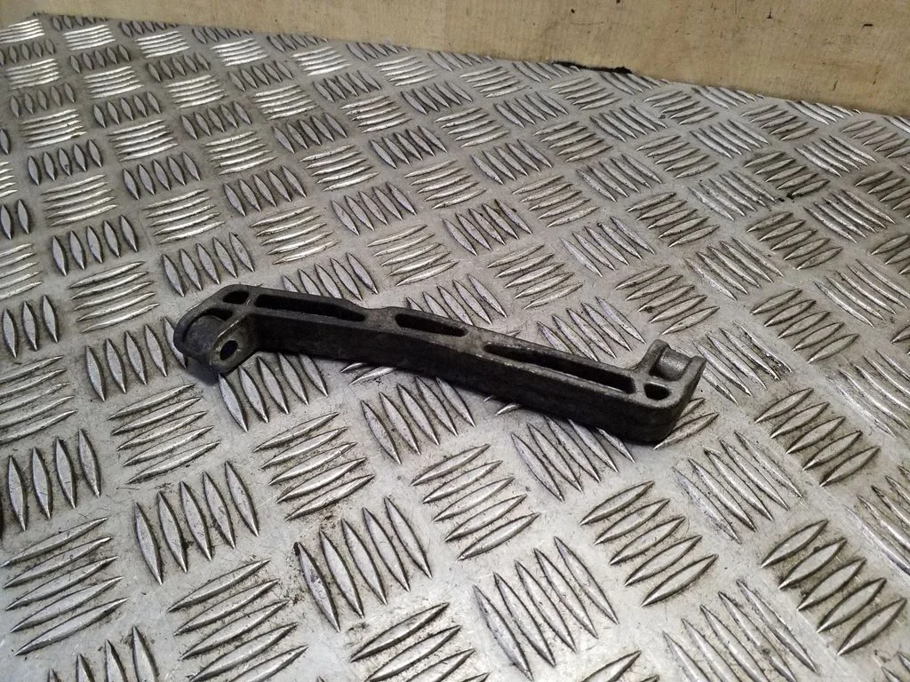 Gearbox mounting bracket 1K0199359F