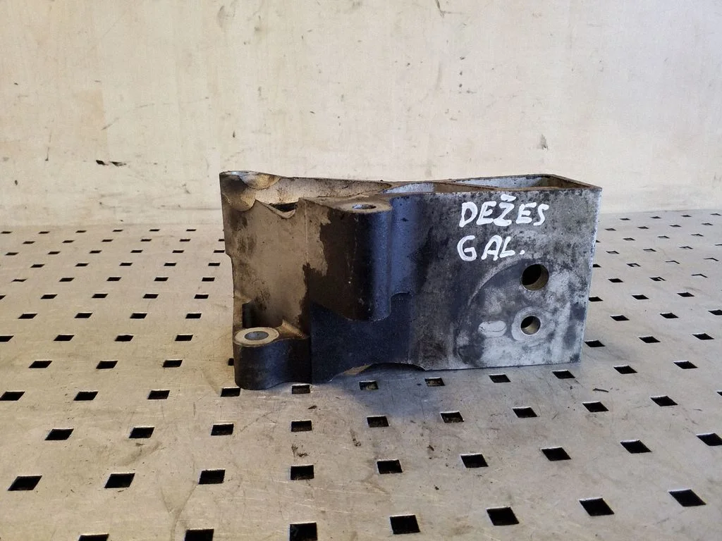Gearbox mounting bracket – Volvo XC90 (2007-2014)
