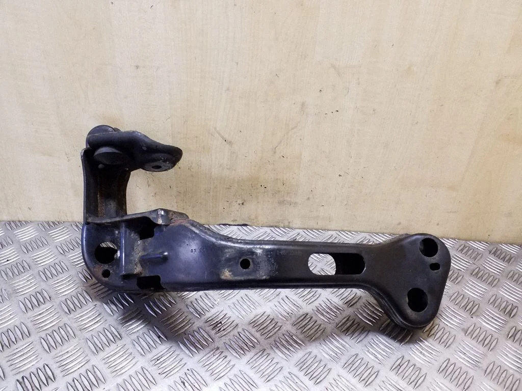 Gearbox mounting bracket – BMW X3 E83 (2003-2010)