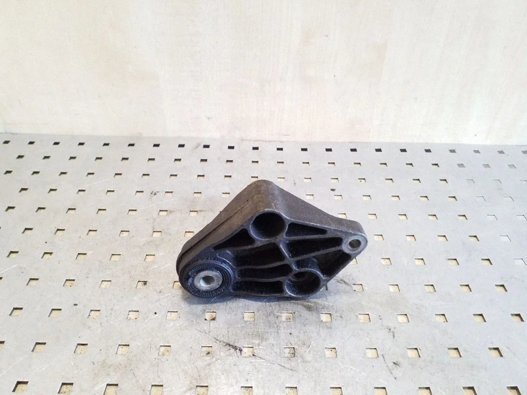Gearbox mounting bracket AV616P093NA
