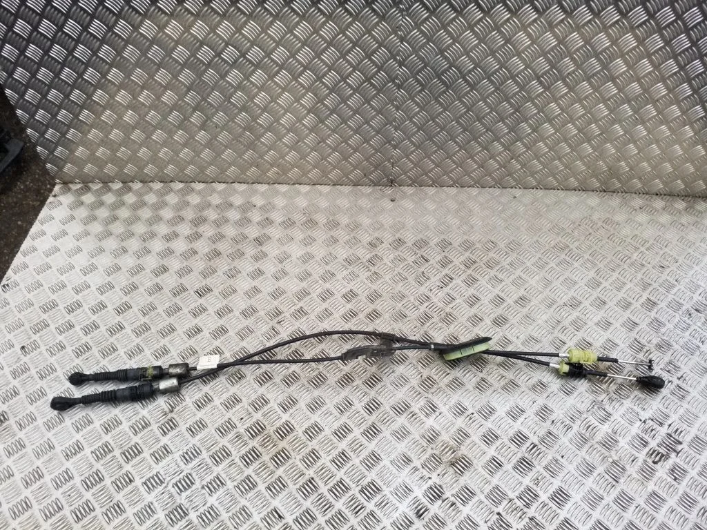 Pārnesumu pārslēgšanas trose 4NLX036