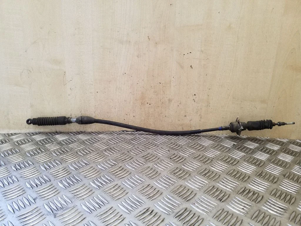 Gear shift cable linkage