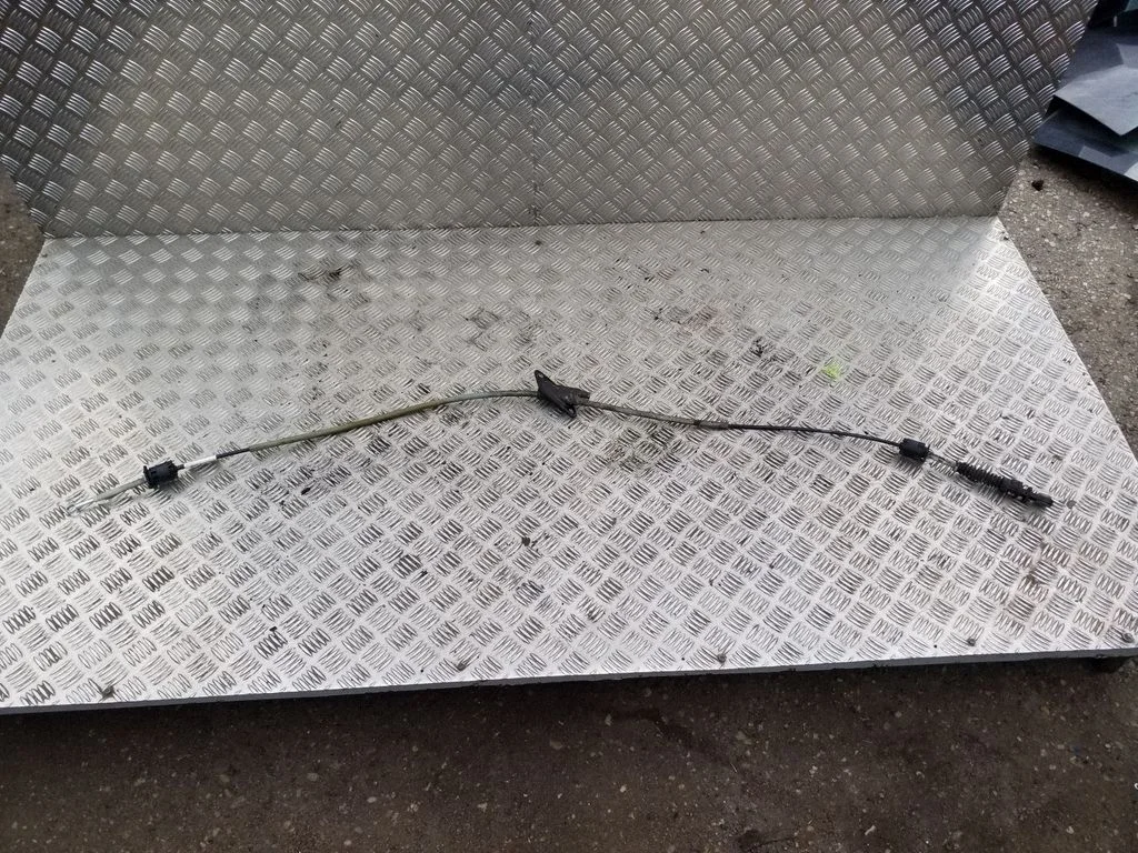 Gear shift cable linkage 30759239