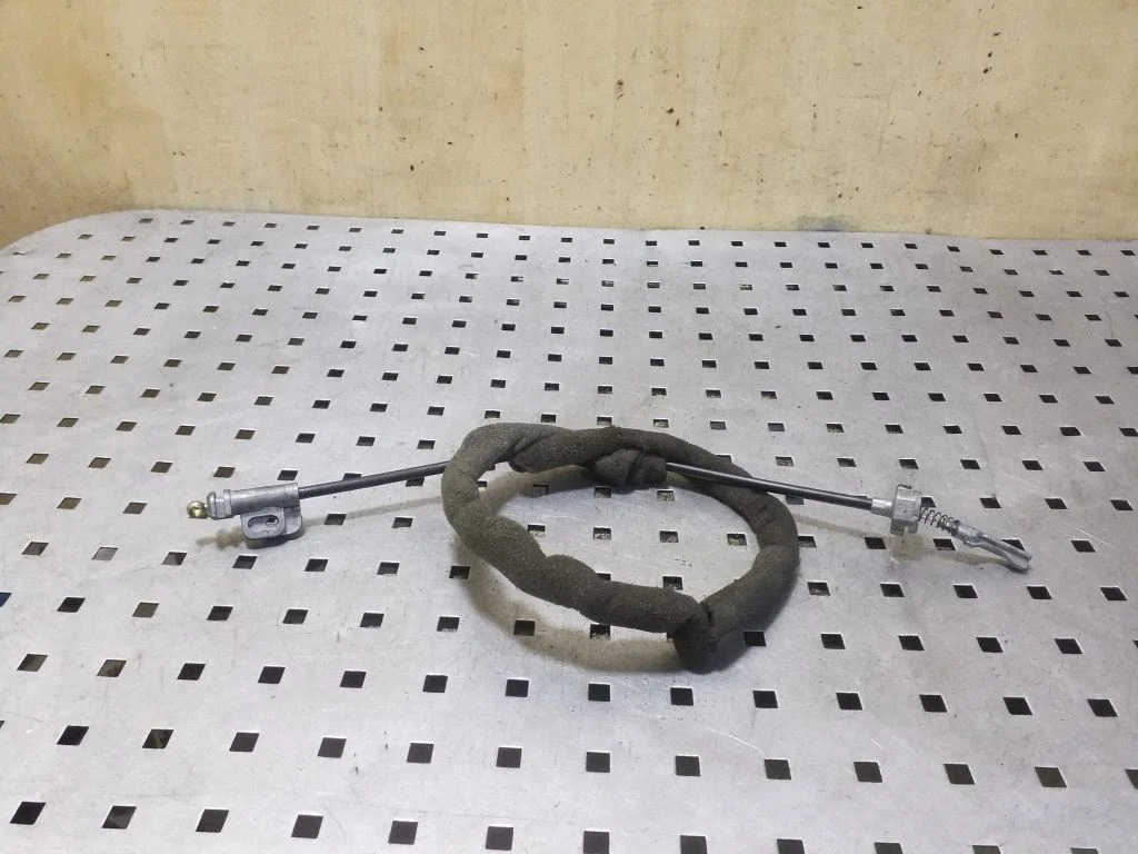 Gear shift cable linkage 8D1713575