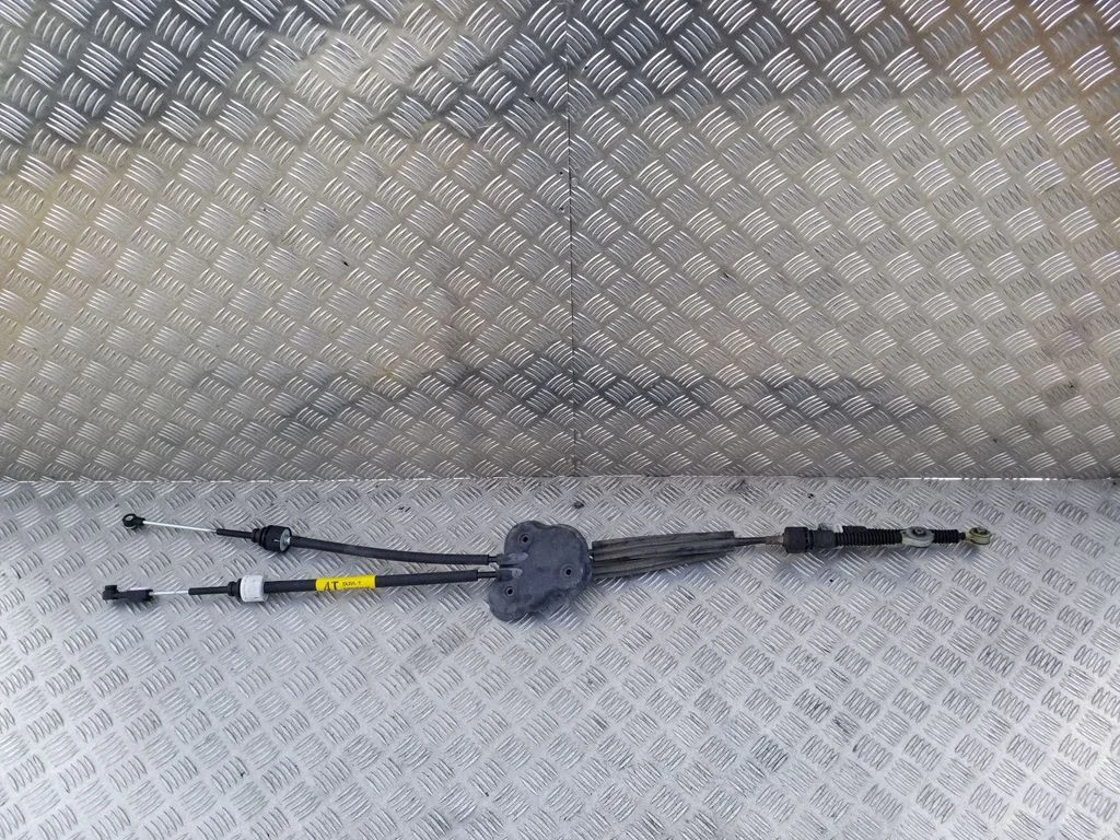 Gear shift cable linkage 8200781046